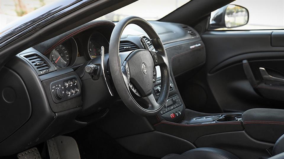 کابین مازراتی گرن‌توریسمو ام‌سی استراداله 